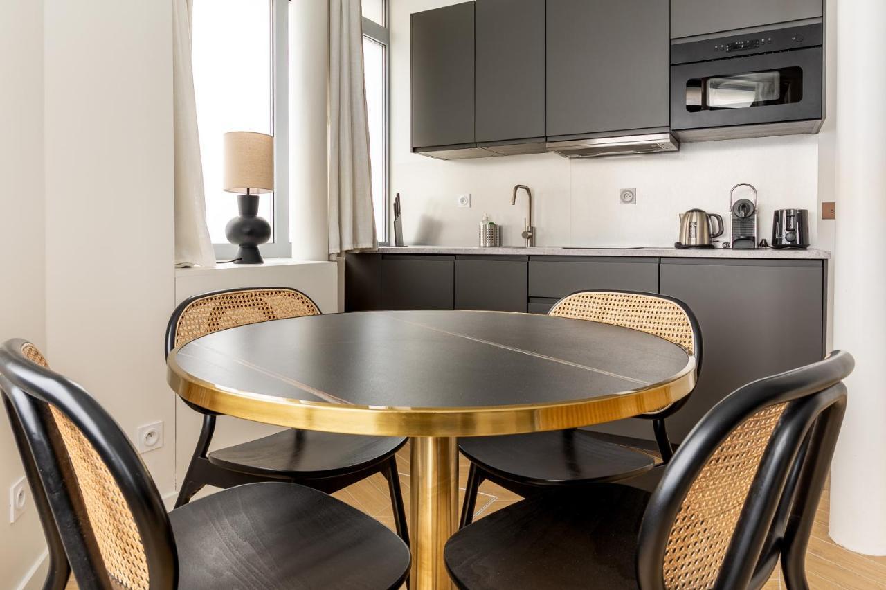 Lovely Apartment Close To Eiffel Tower Paris Eksteriør billede